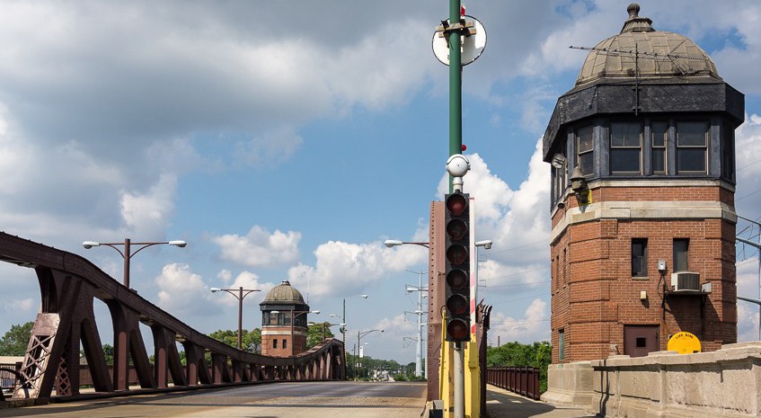 E 100th St. (Calumet River)